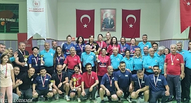 Çiğli Belediyesi Kurumlar Arası Masa Tenisi Turnuvası'nda Şampiyon Oldu