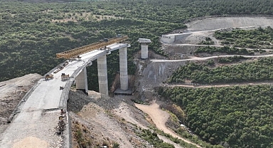 Dilovası Hastane Yolu'nda 40 kirişin montajı tamam