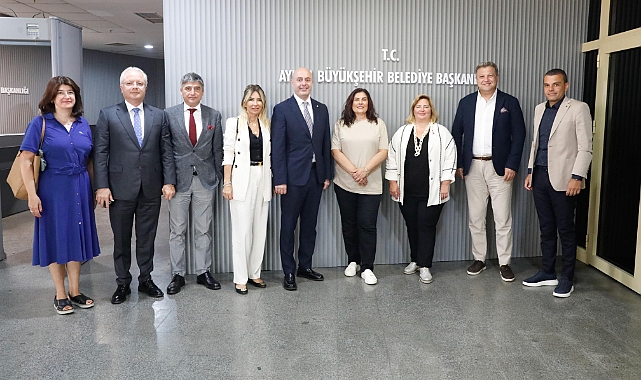 Ege Sanayicileri ve İşinsanları Derneği'nden Özlem Çerçioğlu'na nezaket ziyaretinde bulundu