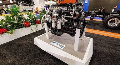 Ford Trucks, Tek Silindirliden Sonra Çok Silindirli Hidrojen Motorunun Ateşlemesini Gerçekleştirdi