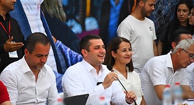 Halkçı başkandan Kuyumcular Sokağı için demokrasi şöleni