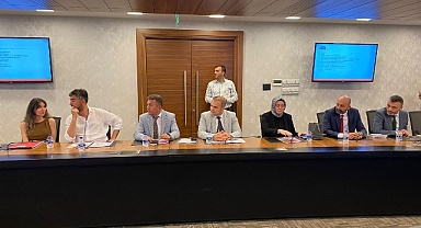 İznik Belediye Başkanı Kağan Mehmet Usta, oy birliği ile İpekyolu Belediyeleri Turizm ve Kalkınma Birliği Başkanı olarak seçildi