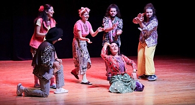 Karşıyaka’da tiyatronun yeni yıldızları yetişecek