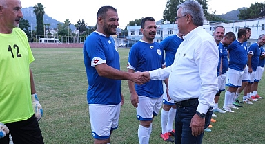 Kemer'de Masterler Futbol Turnuvası