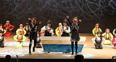 Konak’ın Halk Oyunları Şenliği 18’inci kez ‘merhaba’ dedi