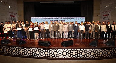 Konya Büyükşehir Çalışan Gençlik Meclisi Öğrenciler İçin Şed Kuşanma Töreni Düzenledi