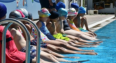 Lüleburgaz Belediyesi'nin Çocuk Eğitim Havuzu'nda yeni dönem eğitimleri başladı