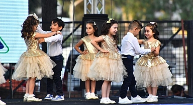 Minik öğrenciler ilk mezuniyet heyecanını yaşadı