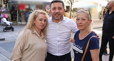 Nevşehir Belediye Başkanı Rasim Arı, Belediye Caddesi üzerindeki esnafları ziyaret ederek talep ve beklentileri dinledi