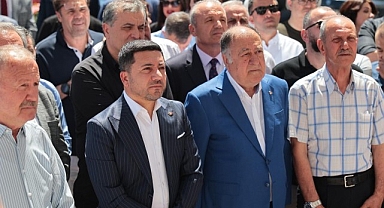 Nevşehir Belediye Başkanı Rasim Arı, esnaf ziyaretlerinde bulunarak işyeri açılışına katıldı