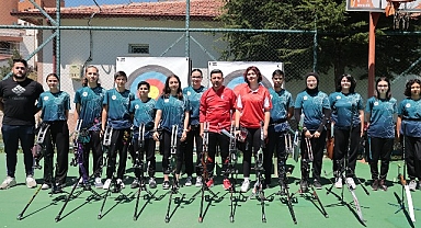 Nevşehir Belediye Başkanı Rasim Arı, Nevşehir’deki tüm çocuk ve gençleri Yaz Spor Okulları’na davet etti