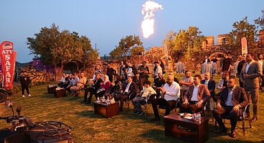 Nevşehir Belediyesi himayesinde bu yıl ilki gerçekleştirilecek olan Kapadokya Güzel Atlar Diyarı Festivali için start verildi. 1 ay boyunca Kayaşehir’de gerçekleştirilecek olan festivale birçok ünlü sanatçı katılacak