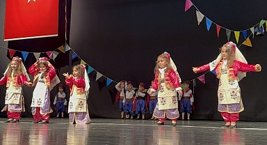 Nilüferli minikler yıl sonu gösterileriyle büyüledi