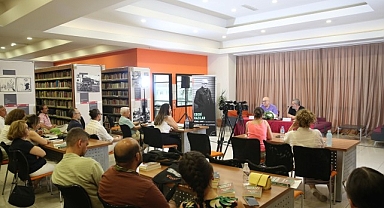 Ödüllü yazar Gürsel Korat edebiyatseverlerle buluştu