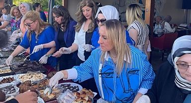 Paylaşan Eller Grubu'ndan Öğrencilere Moral Desteği