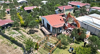 Seferihisar’da hobi bahçelerinin yıkımına başlandı