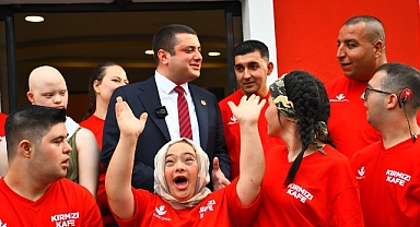 Torbalı'da 'Engelsiz kafe' açıldı