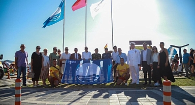 1 Temmuz Denizcilik ve Kabotaj Bayramı etkinlikleri kapsamında Öğretmenler Mahallesi Halk Plajı'nda Mavi Bayrak töreni yapıldı