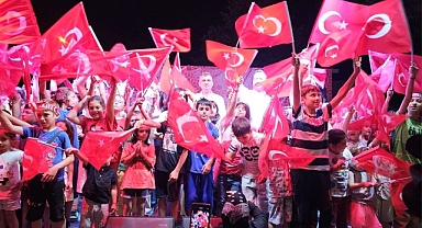 ‘15 Temmuz Demokrasi ve Milli Birlik Günü’ Gölcük’te coşkuyla kutlandı.