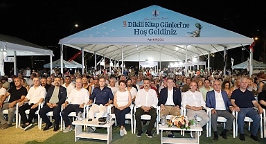 3. Dikili Kitap Günleri’nde “Yerel Yönetim ve Genel Siyaset” Konuşuldu