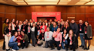 Akbank Gençlik Akademisi Gençlerin Enerjisiyle Büyüyor