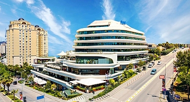 Anadolu Yakası'nın Gastronomi Merkezi olarak öne çıkan Bulvar 216 yeni markaları ile dikkat çekiyor