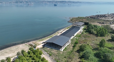 Başiskele Su Sporları Merkezi'nde çatı imalatı tamam