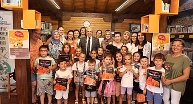 Başkan Şadi Özdemir kütüphanede çocuklarla buluştu 