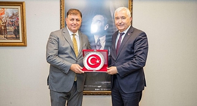 Başkan Tugay'dan sosyal belediyecilik vurgusu