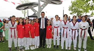 Bayraklı'da yaz spor okulları başladı