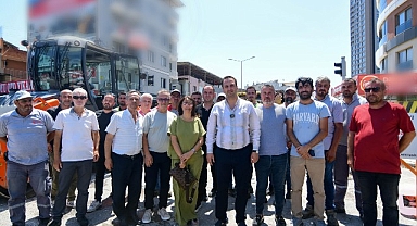 Bornova Belediyesi düzgün yollar için durmadan çalışıyor