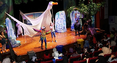 Bosch Çevre Çocuk Tiyatrosu engelli çocuklarımız için sahneye çıktı