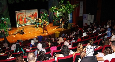 Bosch Çevre Çocuk Tiyatrosu engelli çocuklarımız için sahneye çıktı