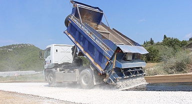  Büyükşehir'den Manavgat'ta asfalt çalışması