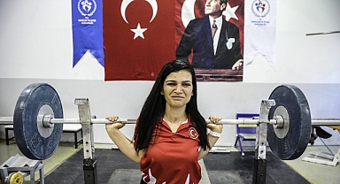 Çankaya Belediyesinin Görme Engelli Milli Sporcusu Bircan Şimşek Dünya Şampiyonasına Hazırlanıyor