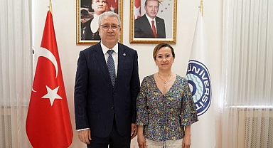 Egeli öğrenciler ebelik uygulamalarını video özçekim yöntemi ile öğrenecek