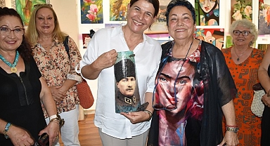 Foça Belediyesi Yenifoça Resim Kursiyerlerinin eserlerinin yer aldığı sergi, Belediye Başkanı Saniye Bora Fıçı ve sanatseverlerin katılımıyla açıldı