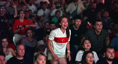 Futbol tutkusu İzmir'i sardı