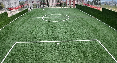 Gençler için bir sahada Ayazma Mahallesi’ne