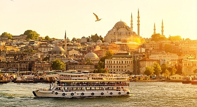 İBB Afet İşleri Dairesi Başkanlığı AKOM, İstanbul’da sıcaklıkların yeni hafta boyunca 33-36 dereceler aralığında seyredeceğini açıkladı