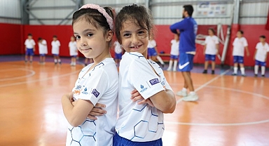 İBB Yaz Spor Okullarında 26 Bin Öğrenci Sporla Buluşuyor