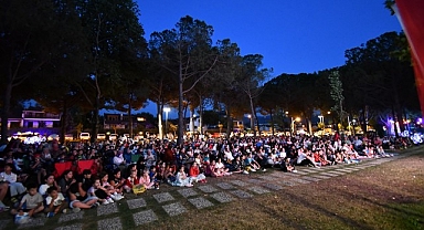 İznik’te yaz etkinlikleri açık hava sineması ile başladı.