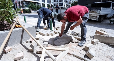 Karşıyaka Belediyesi üretiyor, sokaklar güzelleşiyor