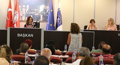 Karşıyaka’da çöpünü sokağa atana ceza yolda