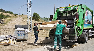 Keçiören Belediyesi tarafından ilçeye bağlı dört köyde köşe bucak mıntıka temizliği ve ilaçlama çalışması yapıldı