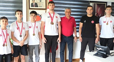 Kemer’in gururlarından Başkan Topaloğlu’na ziyaret 