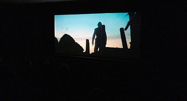 Kemer protokolü Atatürk filmini izledi