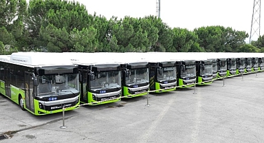 Kocaeli Büyükşehir'in 20 yeni otobüsü teslim edildi