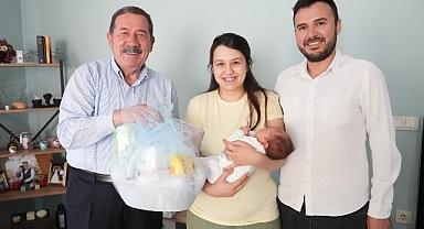 Milas Belediyesi tarafından sosyal sorumluluk projesi olarak sürdürülen ‘Hoş Geldin Bebek Projesi’ devam ediyor