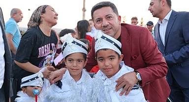 Nevşehir’in il oluşunun 70. Yıl dönümü dolayısıyla Kayaşehir’de düzenlenen tören büyük ilgi gördü